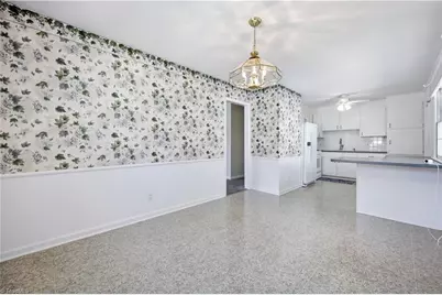 2204 Four Seasons Boulevard, Greensboro, NC 27407 - Photo 16