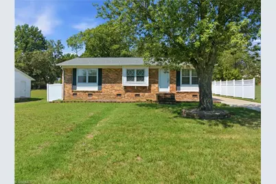 2204 Four Seasons Boulevard, Greensboro, NC 27407 - Photo 36