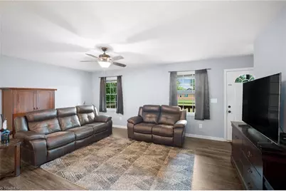80 Meadowdale Drive, Denton, NC 27239 - Photo 2
