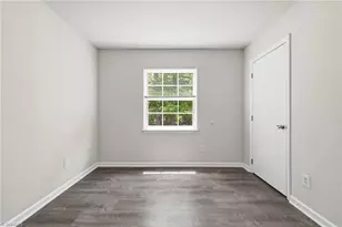 5611 Hornaday Rd, Greensboro, NC 27409 - Photo 8