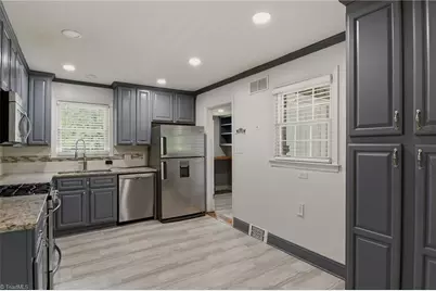 2755 Cherokee Lane, Winston-Salem, NC 27103 - Photo 12