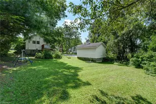 395 N Park St, Asheboro, NC 27203 - Photo 28