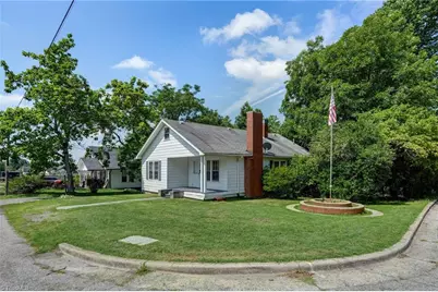 395 N Park Street, Asheboro, NC 27203 - Photo 2