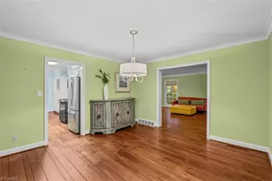 809 Hillcrest Dr, High Point, NC 27262 - Photo 10