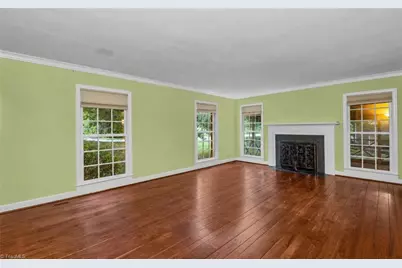 809 Hillcrest Drive, High Point, NC 27262 - Photo 6