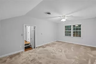 809 Hillcrest Dr, High Point, NC 27262 - Photo 32