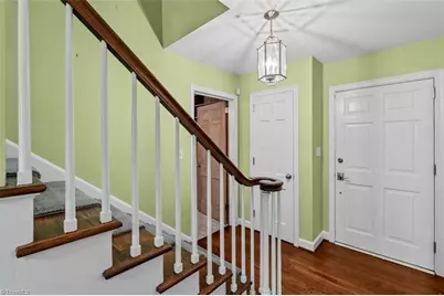 809 Hillcrest Drive, High Point, NC 27262 - Photo 4