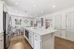 2208 Granville Rd, Greensboro, NC 27408 - Photo 14