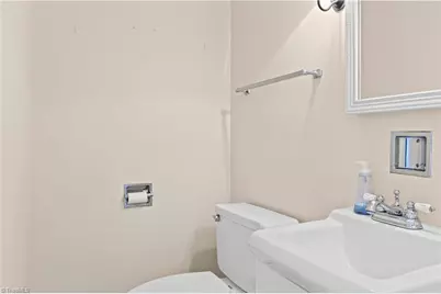 371 Hanover Arms Court, Winston-Salem, NC 27104 - Photo 8