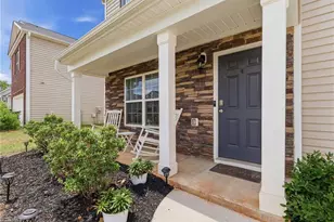4011 Bobtail Ct, Greensboro, NC 27301 - Photo 4