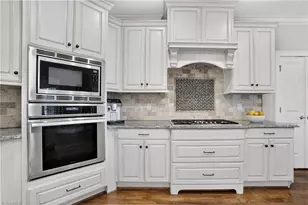 820 Dunleigh Dr, Burlington, NC 27215 - Photo 12