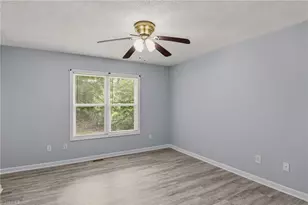 1111 Caldwell St, Greensboro, NC 27406 - Photo 12