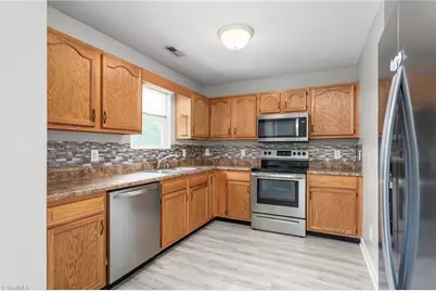 4025 Gloria Ridge, Winston-Salem, NC 27107 - Photo 10