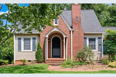2117 N Peace Haven Road, Winston-Salem, NC 27106 - Photo 2