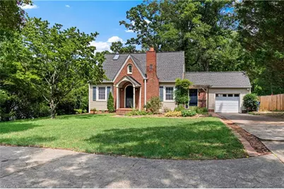 2117 N Peace Haven Road, Winston-Salem, NC 27106 - Photo 4