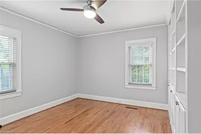 2117 N Peace Haven Road, Winston-Salem, NC 27106 - Photo 16