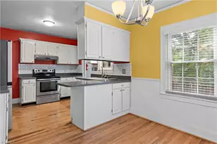 2117 N Peace Haven Rd, Winston-Salem, NC 27106 - Photo 12