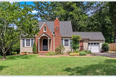 2117 N Peace Haven Road, Winston-Salem, NC 27106 - Photo 1