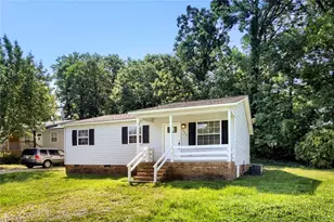 2204 Gable Way, High Point, NC 27262 - Photo 2