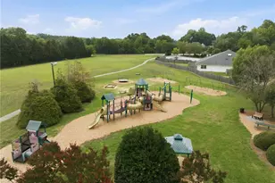 1 Downing Ridge Ct, Greensboro, NC 27407 - Photo 10