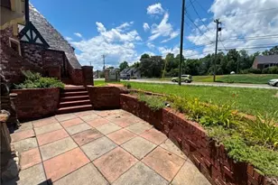 656 N Bridge St, Elkin, NC 28621 - Photo 6