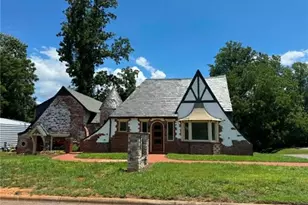 656 N Bridge St, Elkin, NC 28621 - Photo 2