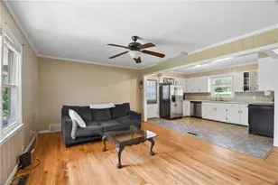 1011 Duggins St, Kernersville, NC 27284 - Photo 8