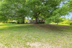 1327 Cox Ave, High Point, NC 27263 - Photo 2