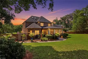 100 Pearce Dr, Jamestown, NC 27282 - Photo 2