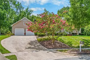 1203 Brookfield Ct, High Point, NC 27262 - Photo 2