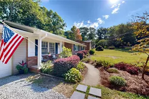 9477 Morton Dr, Kernersville, NC 27284 - Photo 2