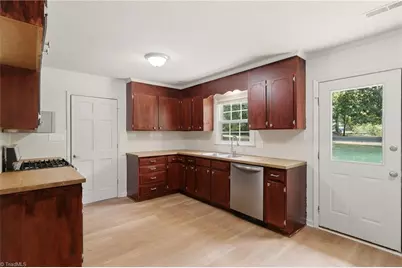 4105 Deer Track Court, Winston-Salem, NC 27127 - Photo 6