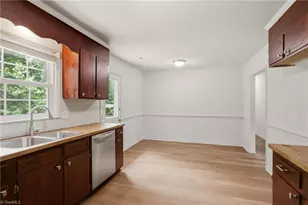 4105 Deer Track Ct, Winston-Salem, NC 27127 - Photo 6
