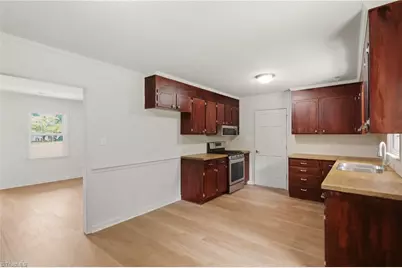 4105 Deer Track Court, Winston-Salem, NC 27127 - Photo 4