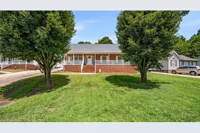 108 Larkspur Lane, Thomasville, NC 27360 - Photo 2