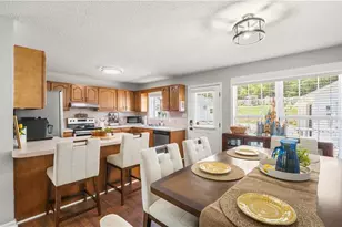 108 Larkspur Ln, Thomasville, NC 27360 - Photo 8