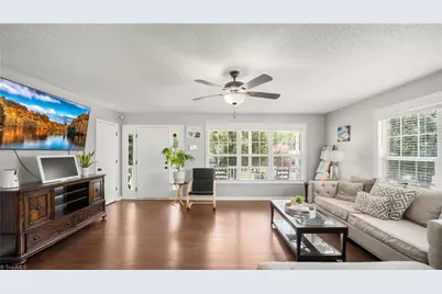 108 Larkspur Lane, Thomasville, NC 27360 - Photo 4