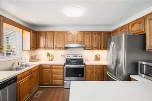 110 Larkspur Ln, Thomasville, NC 27360 - Photo 12