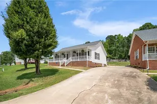 110 Larkspur Ln, Thomasville, NC 27360 - Photo 38