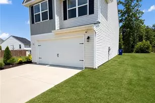 128 Steamboat Ln, Burlington, NC 27217 - Photo 1
