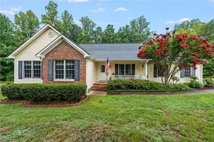 124 Pipsisewa Ln, Stokesdale, NC 27357 - Photo 2