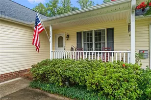 124 Pipsisewa Ln, Stokesdale, NC 27357 - Photo 4