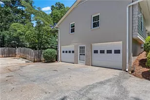 4109 Allistair Rd, Winston-Salem, NC 27104 - Photo 6