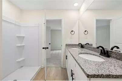 120 Maplewood Avenue, Thomasville, NC 27360 - Photo 20