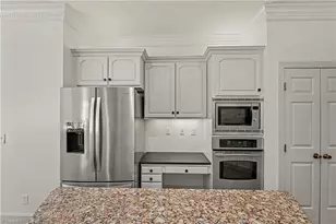 4105 Brambletye Dr, Greensboro, NC 27407 - Photo 12