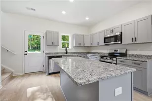 122 Maplewood Ave, Thomasville, NC 27360 - Photo 8
