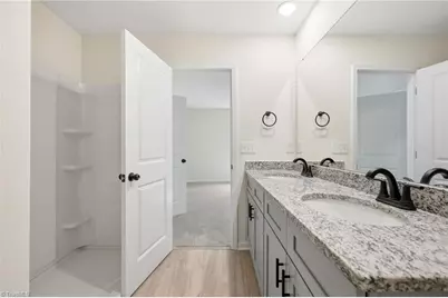 122 Maplewood Avenue, Thomasville, NC 27360 - Photo 20