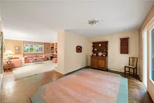 1090 Yorkshire Rd, Winston-Salem, NC 27106 - Photo 8