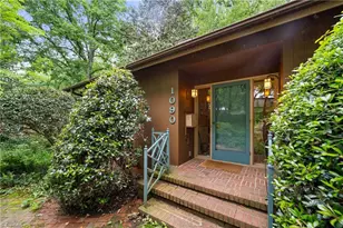1090 Yorkshire Rd, Winston-Salem, NC 27106 - Photo 2