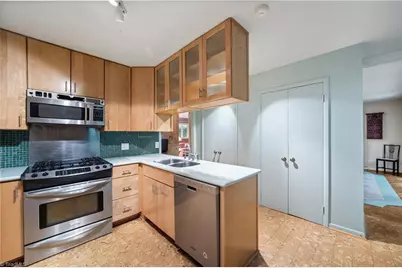 1090 Yorkshire Road, Winston-Salem, NC 27106 - Photo 10